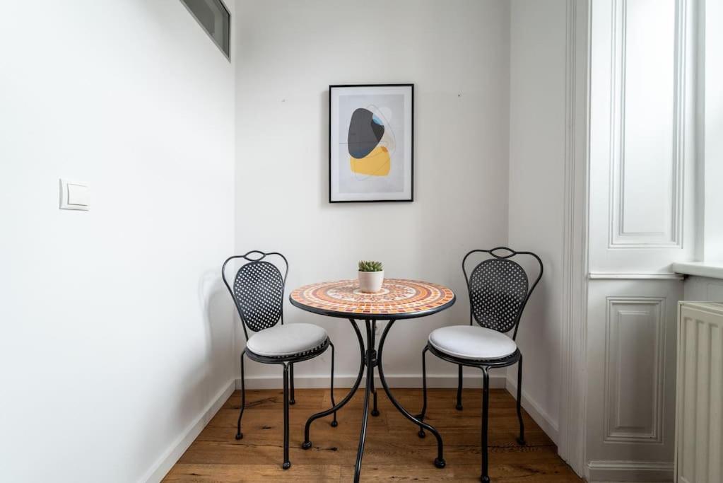 Ferienwohnung Lite 1Br Near Metro & Center By Hm Wien Exterior foto