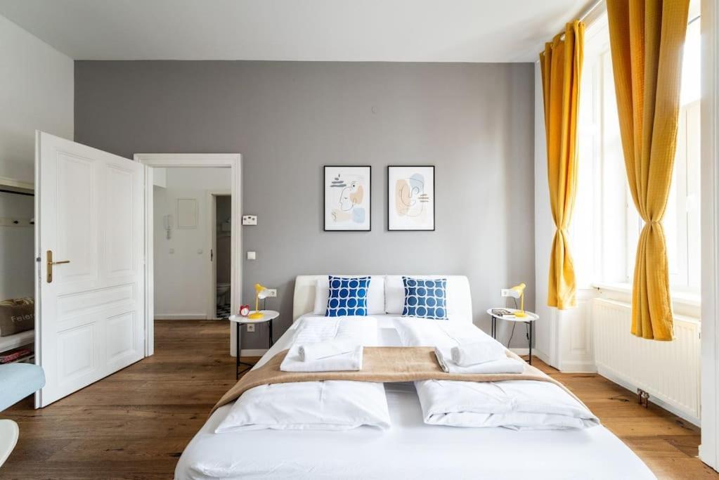 Ferienwohnung Lite 1Br Near Metro & Center By Hm Wien Exterior foto