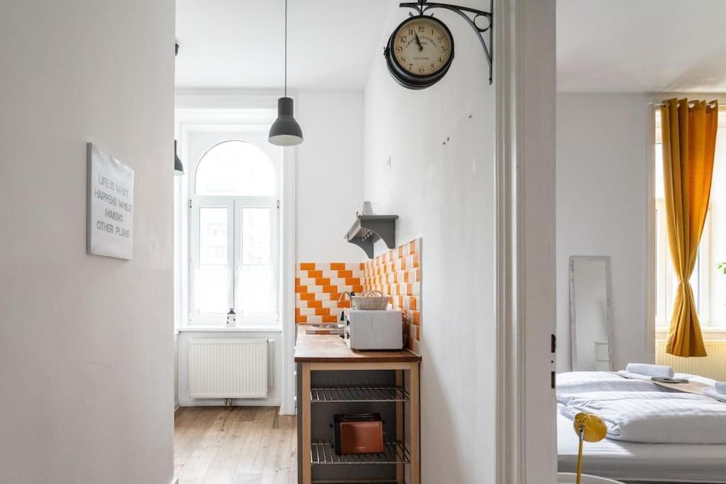 Ferienwohnung Lite 1Br Near Metro & Center By Hm Wien Exterior foto